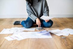 ahorrar o pagar deudas